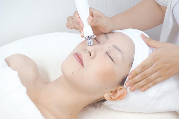 堺 顔角質 ターンオーバー